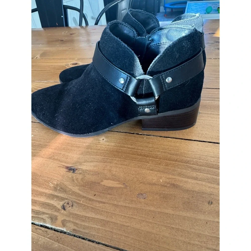 Black Suede Harness Ankle Boots‎ Pointed Toe Block Heel Side Zip Booties